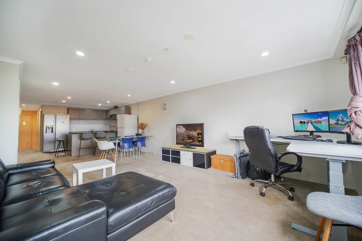 306/26 Remuera Road, Newmarket, Auckland - Carousel 2