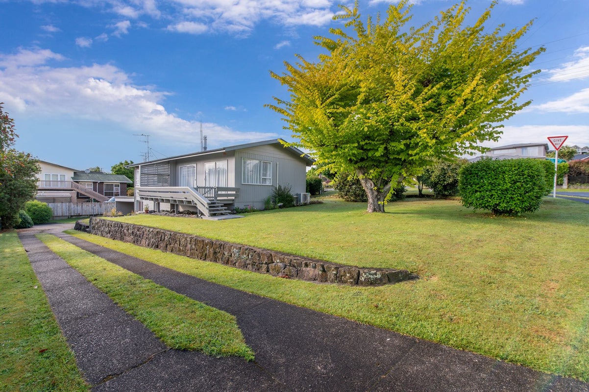 438 Pukehangi Road, Pomare, Rotorua - Carousel 1