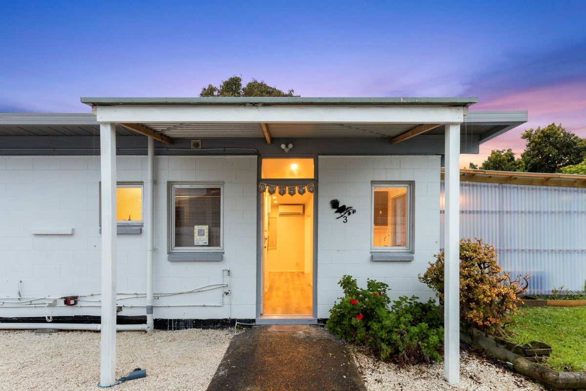 3/32 Canal Road, Avondale, Auckland - Carousel 1