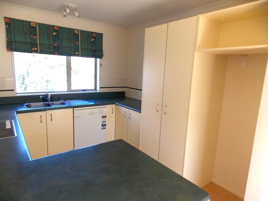 102A Parkvale Road, Karori, Wellington - Carousel 1