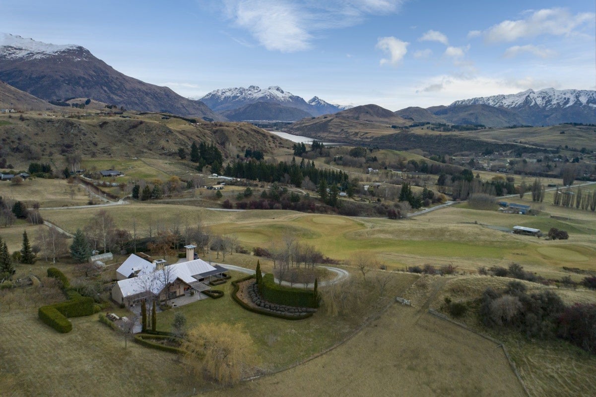 113 Hogans Gully Road, Queenstown - Carousel 1