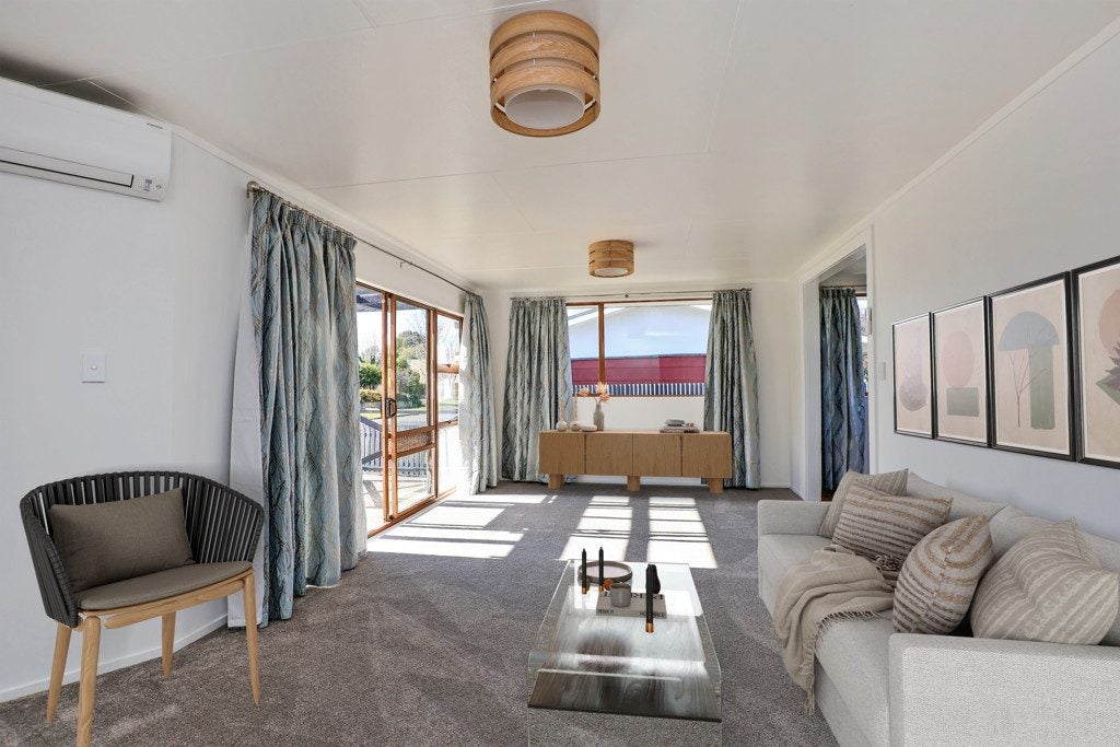 21 Amundsen Avenue, Flaxmere, Hastings - Carousel 1