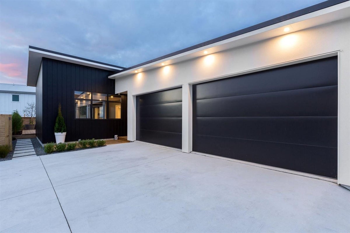 6 Cartographer Way, Whitby, Porirua - Carousel 1