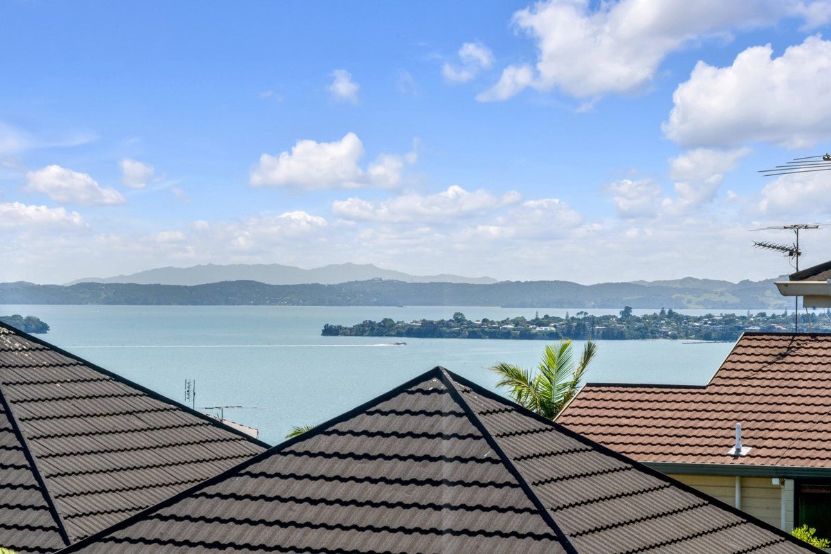 1/180 Sandspit Road, Shelly Park, Auckland - Carousel 2