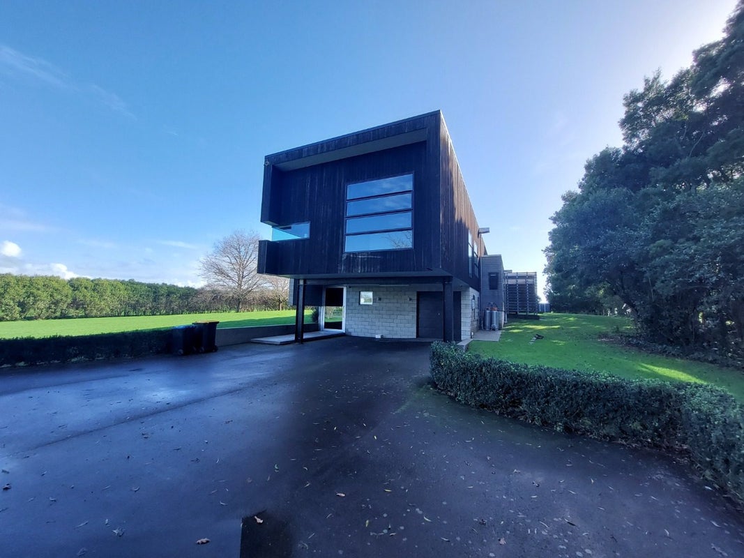 32 Metcalfe Road, Ngahinapouri, Hamilton - Carousel 35