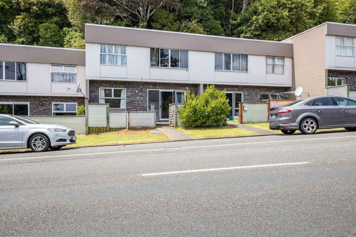 5/57 Carrington Street, Lower Vogeltown, New Plymouth - Carousel 1