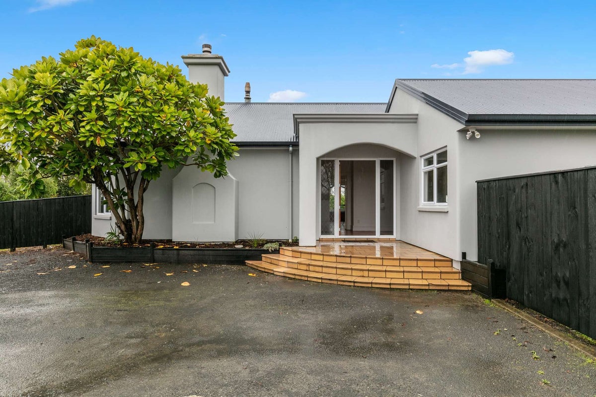 84 Thornton Road, Thornton, Whakatane - Carousel 1