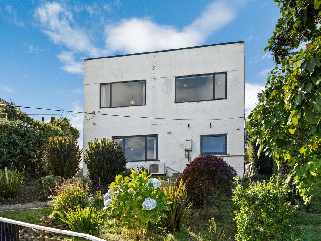 23 Newport Street, Belleknowes, Dunedin - Carousel 1