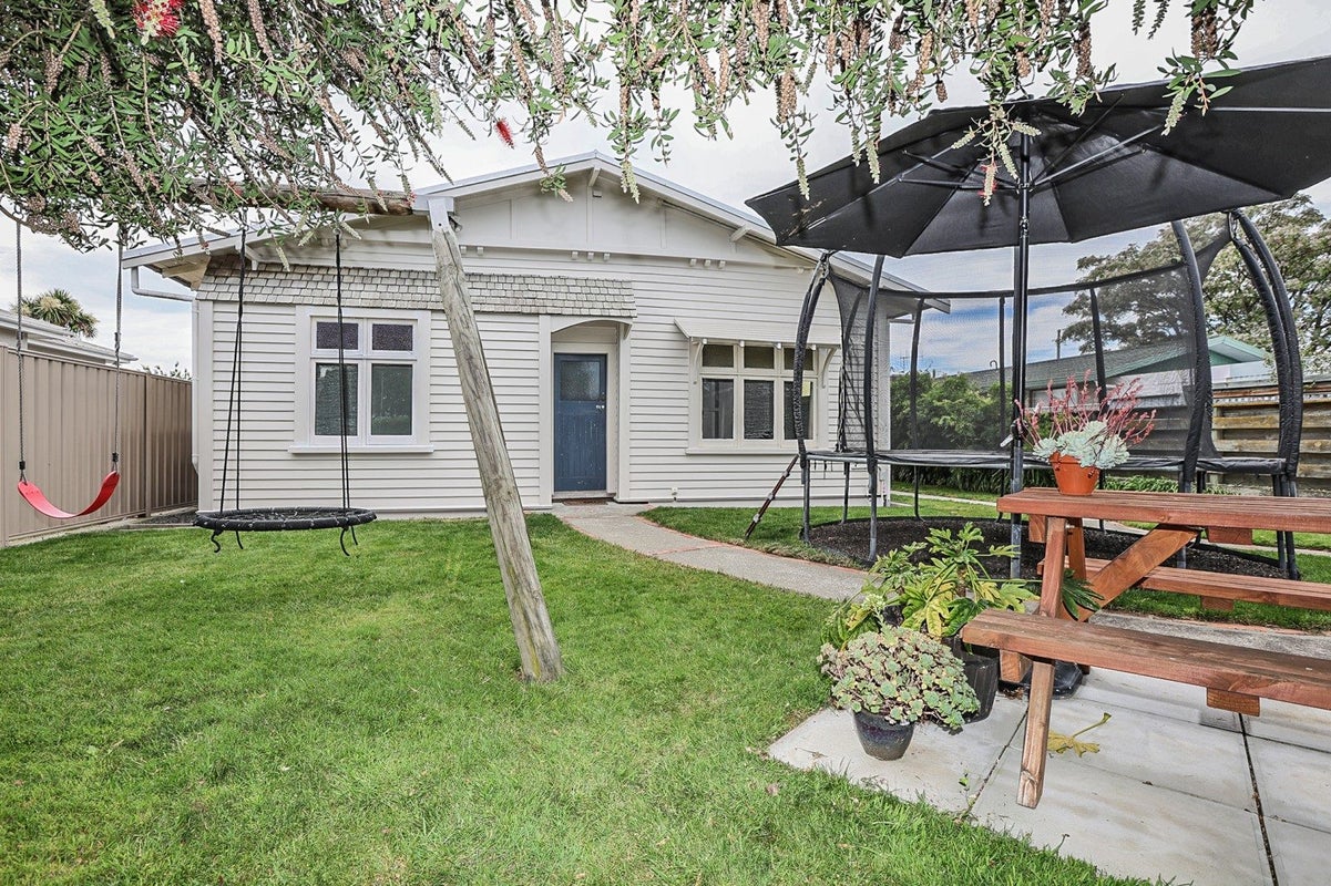 112B Mayfair Avenue, Mayfair, Hastings - Carousel 14