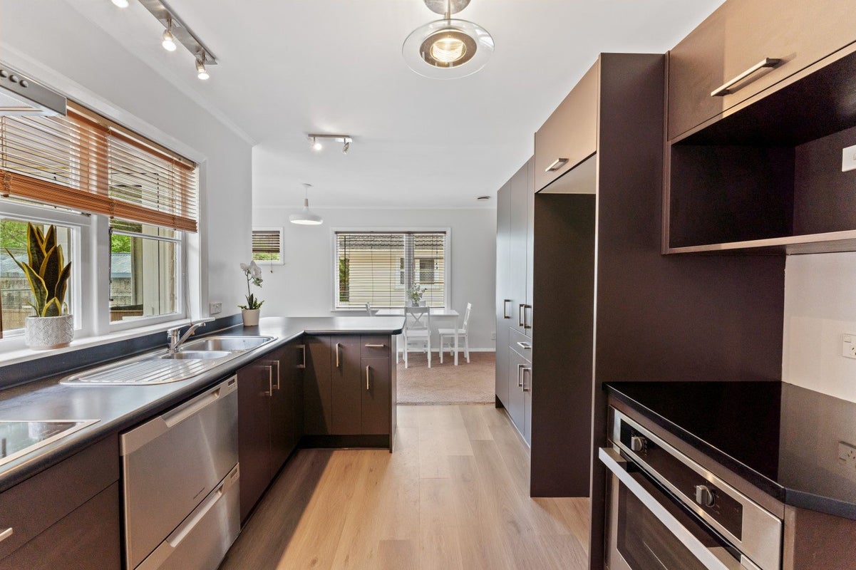 3 Ross Grove, Trentham, Upper Hutt - Carousel 2