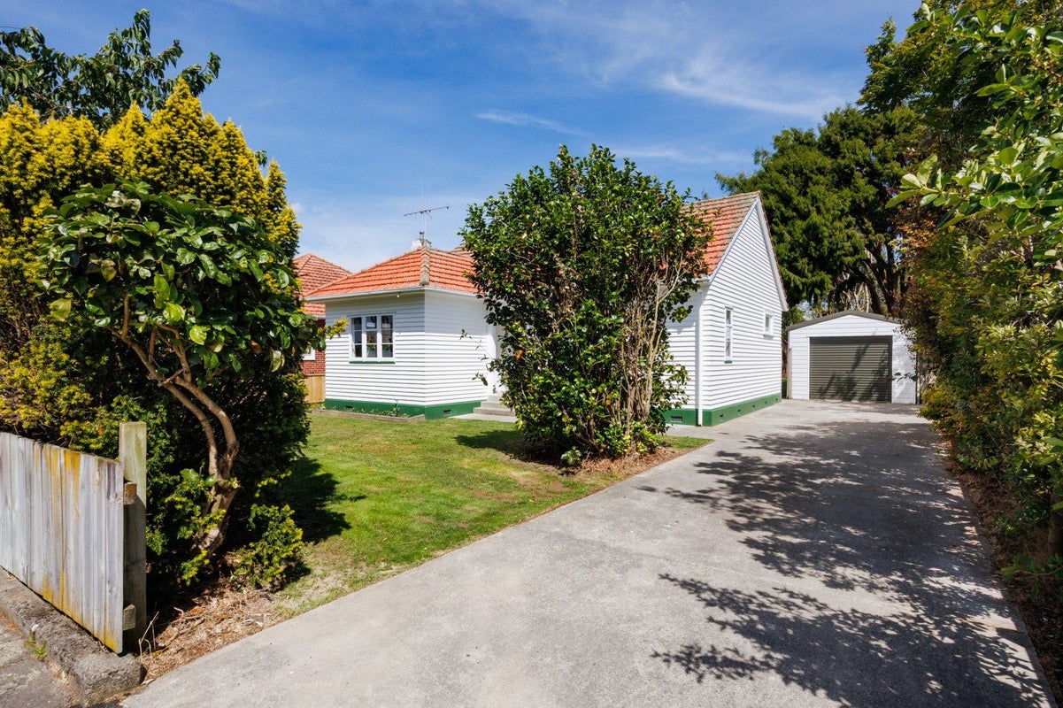258 College Street, West End, Palmerston North - Carousel 1