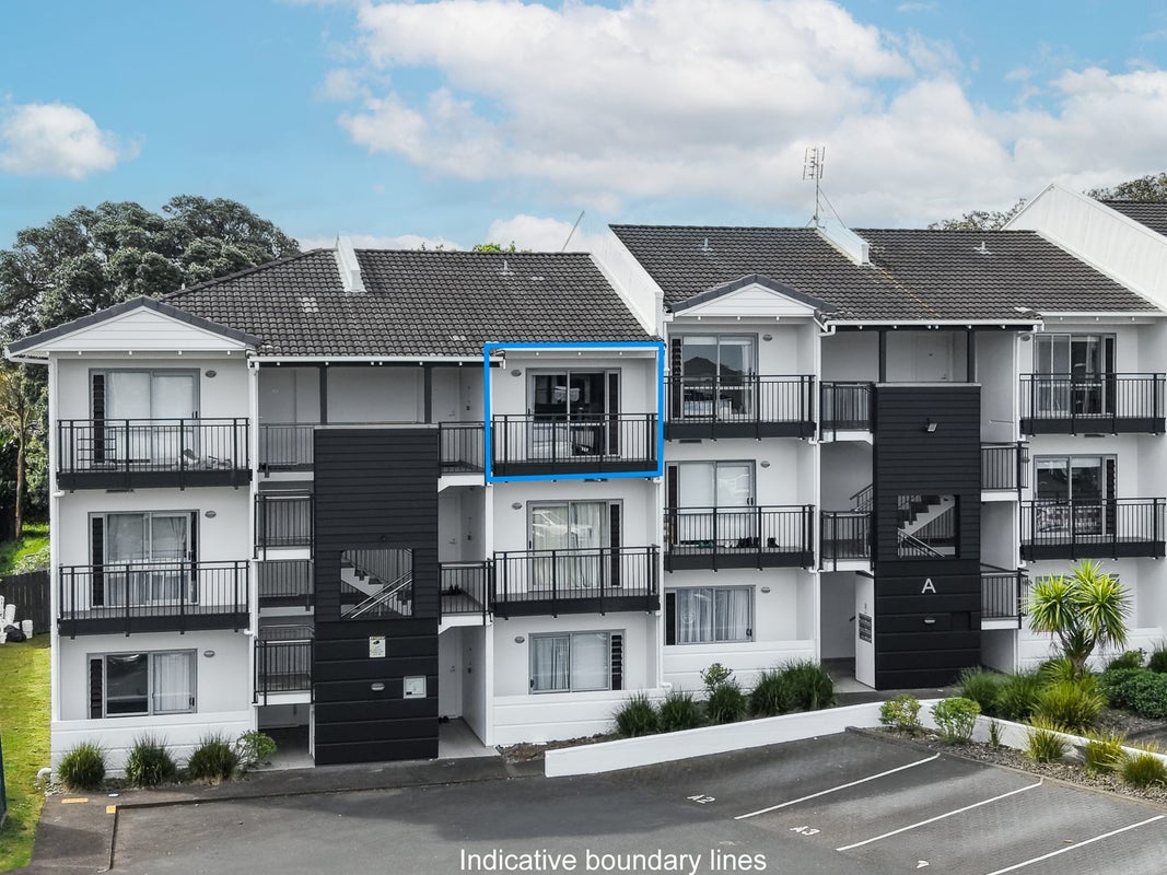 14A/71 Spencer Road, Oteha, Auckland - Carousel 1