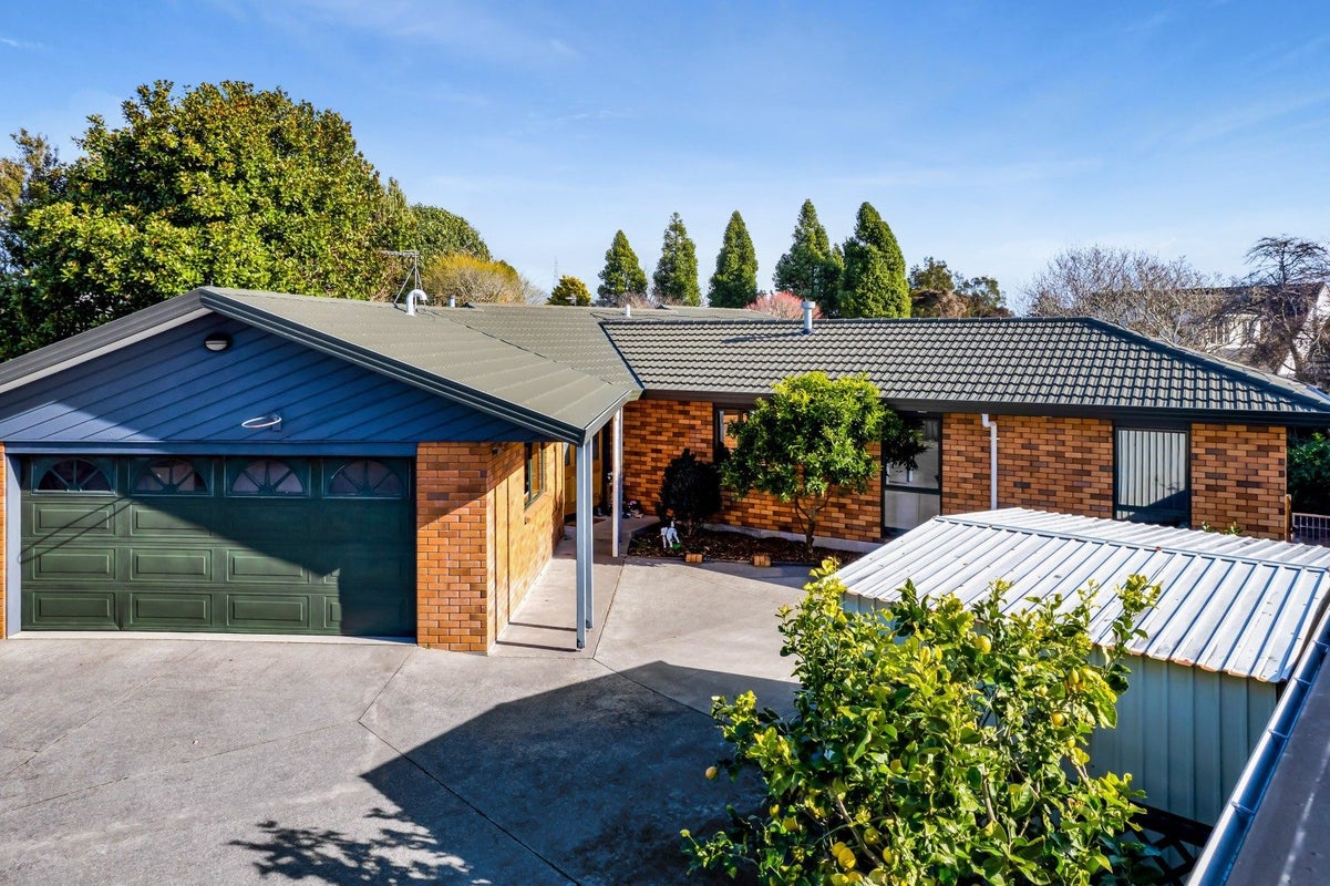 86D Barrett Road, Whalers Gate, New Plymouth - Carousel 1