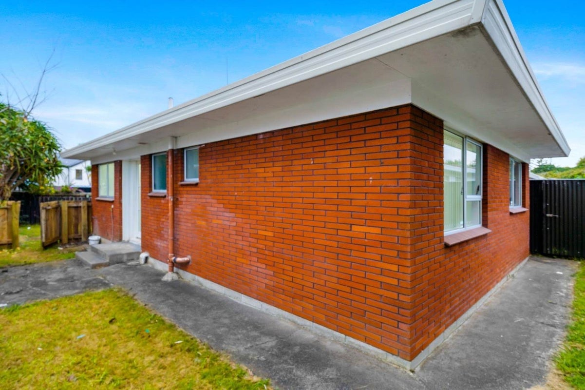 2/4 Roys Road, Weymouth, Auckland - Carousel 7