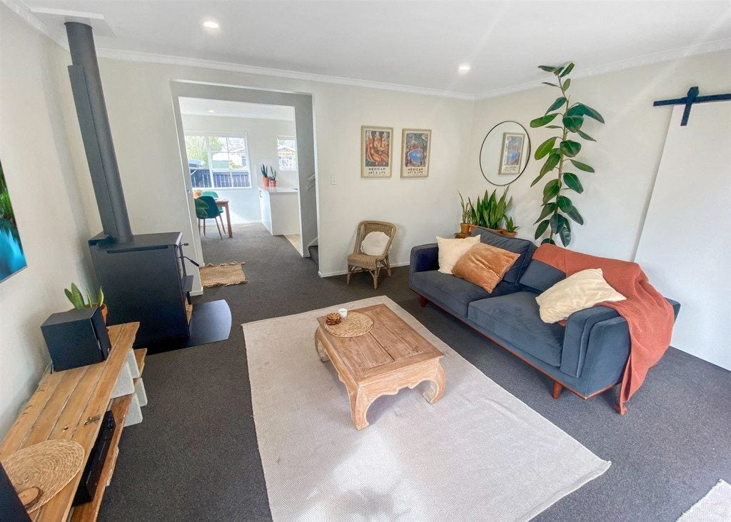 2/63 Wychbury Street, Spreydon, Christchurch - Carousel 2