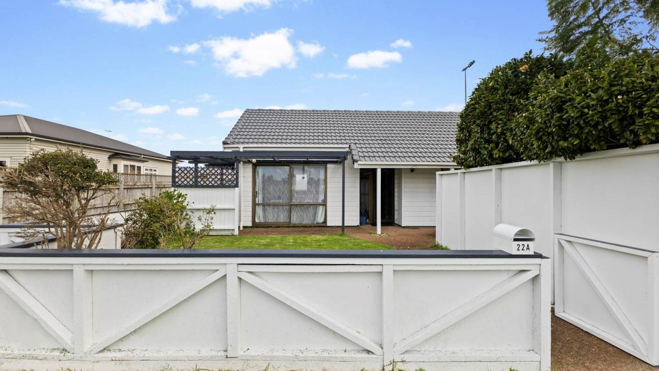 22C Kingswood Road, Papatoetoe, Auckland - Carousel 1