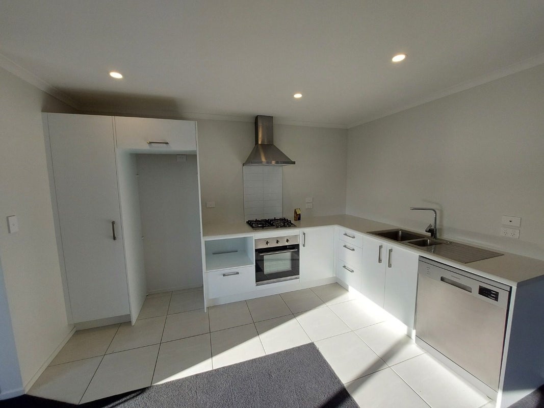 4 Manawaroa Close, Grandview Heights, Hamilton - Carousel 2