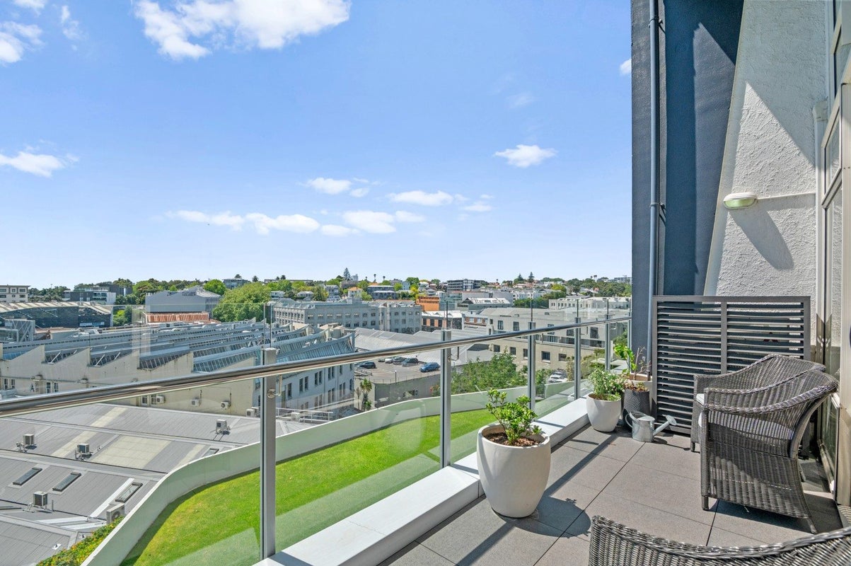 Y7/30 York ST, Parnell, Auckland - Carousel 2