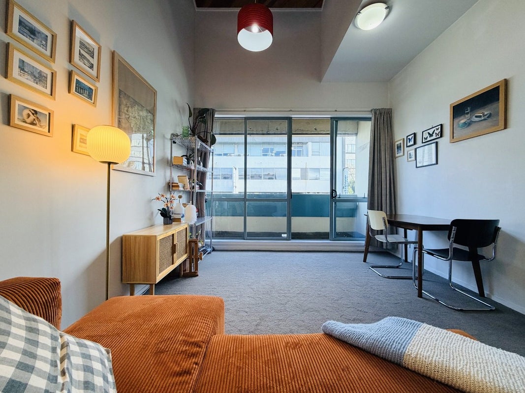 7/220 Thorndon Quay, Pipitea, Wellington - Carousel 2