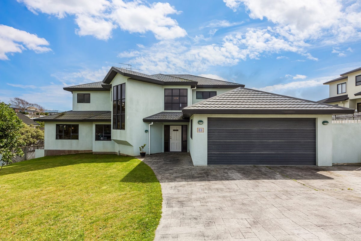 31 Lanyon Place, Whitby, Porirua - Carousel 1