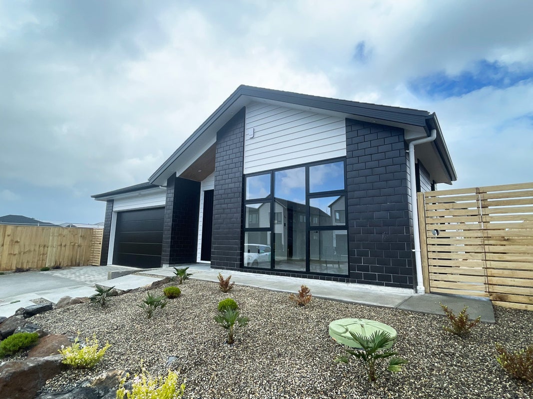31 Ara Kakara Avenue, Huapai, Kumeu - Carousel 1