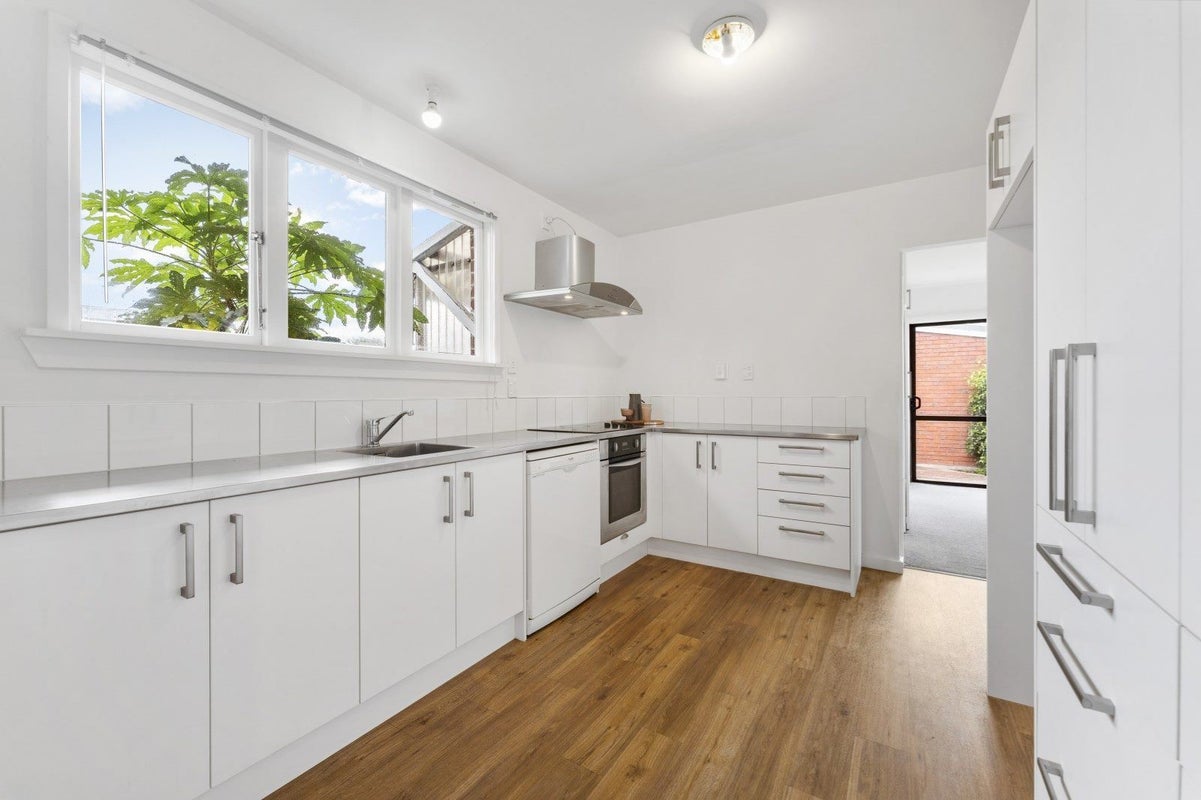 99 Avonhead Road, Avonhead, Christchurch - Carousel 2