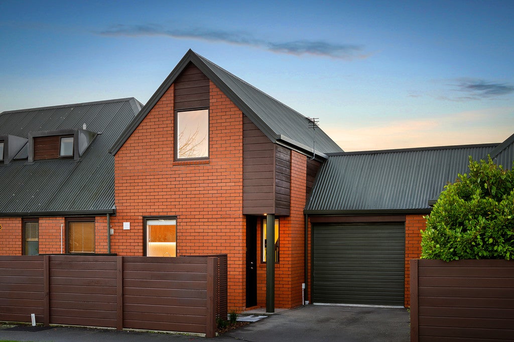 8/37 Cornwall Street, St Albans, Christchurch - Carousel 1