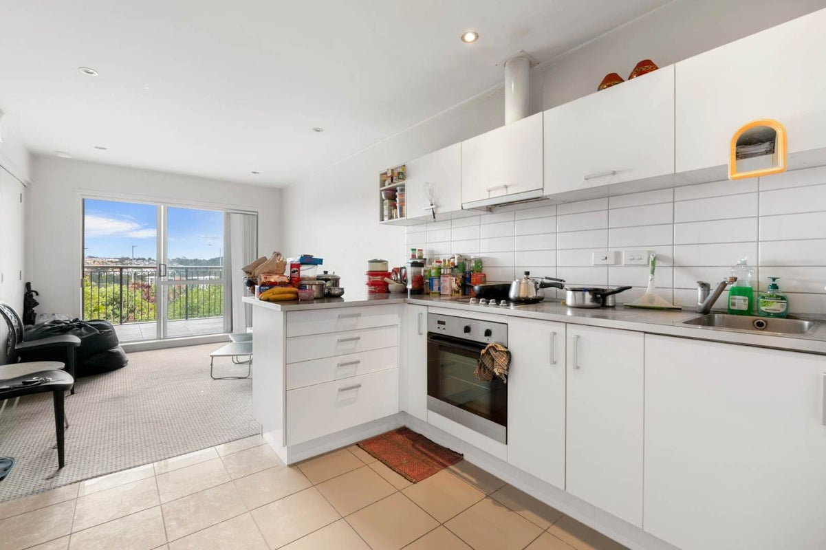 10C/60 Masons Road, Oteha, Auckland - Carousel 2