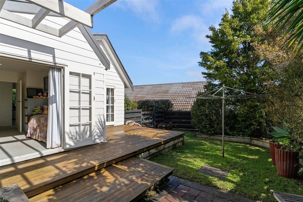1/19 Simon Ellice Drive, Bayview, Auckland - Carousel 2