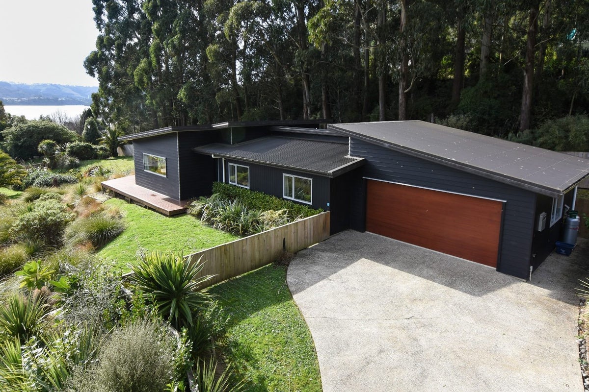 36 Clearwater Street, Broad Bay, Dunedin - Carousel 14