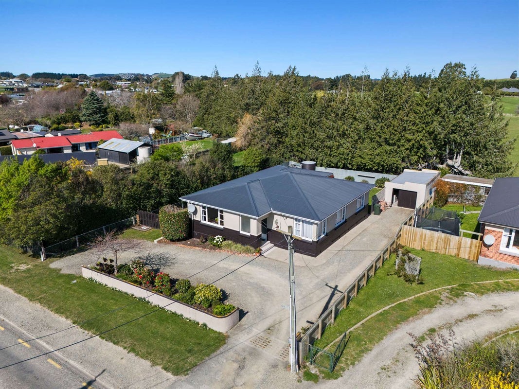 47 Main Street, Weston, Oamaru - Carousel 1