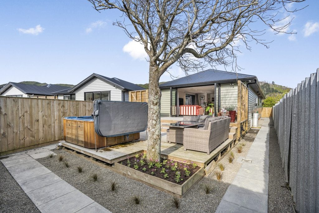 3/5 Westminster Road, Wainuiomata, Lower Hutt - Carousel 1