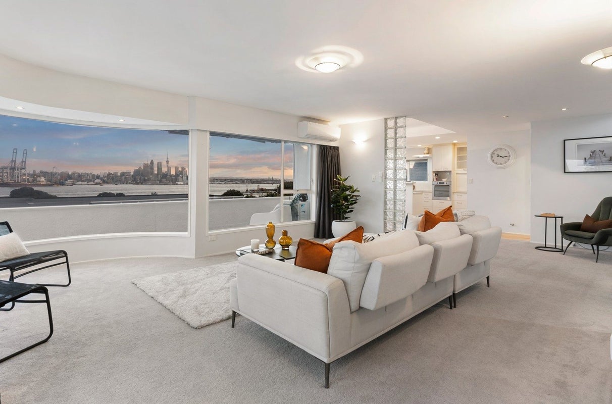 1/47 Clarence Street, Devonport, North Shore City, Auckland - Carousel 24