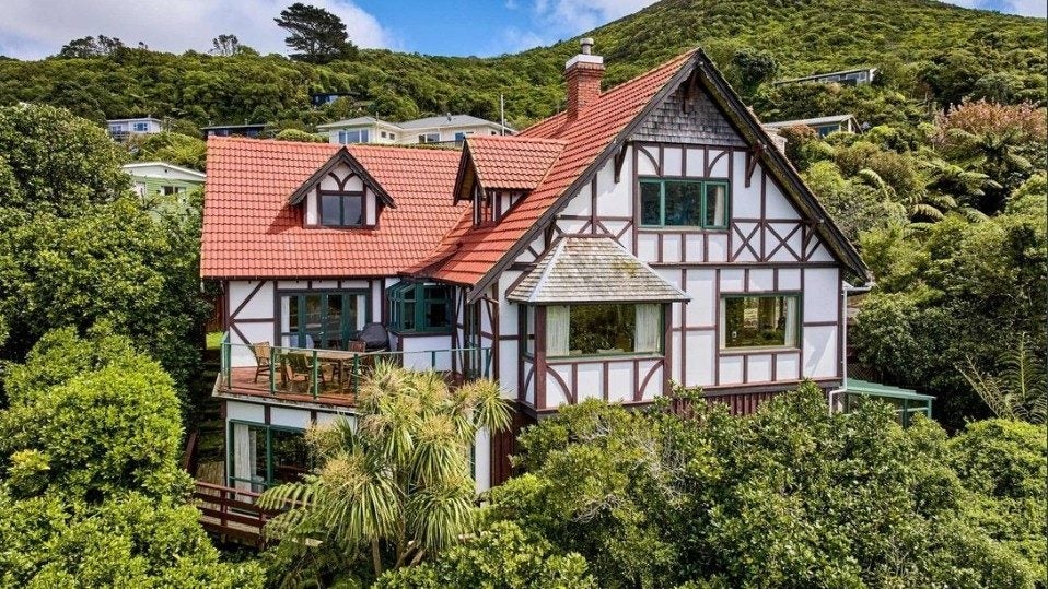 128 Heke St, Ngaio, Wellington - Carousel 1