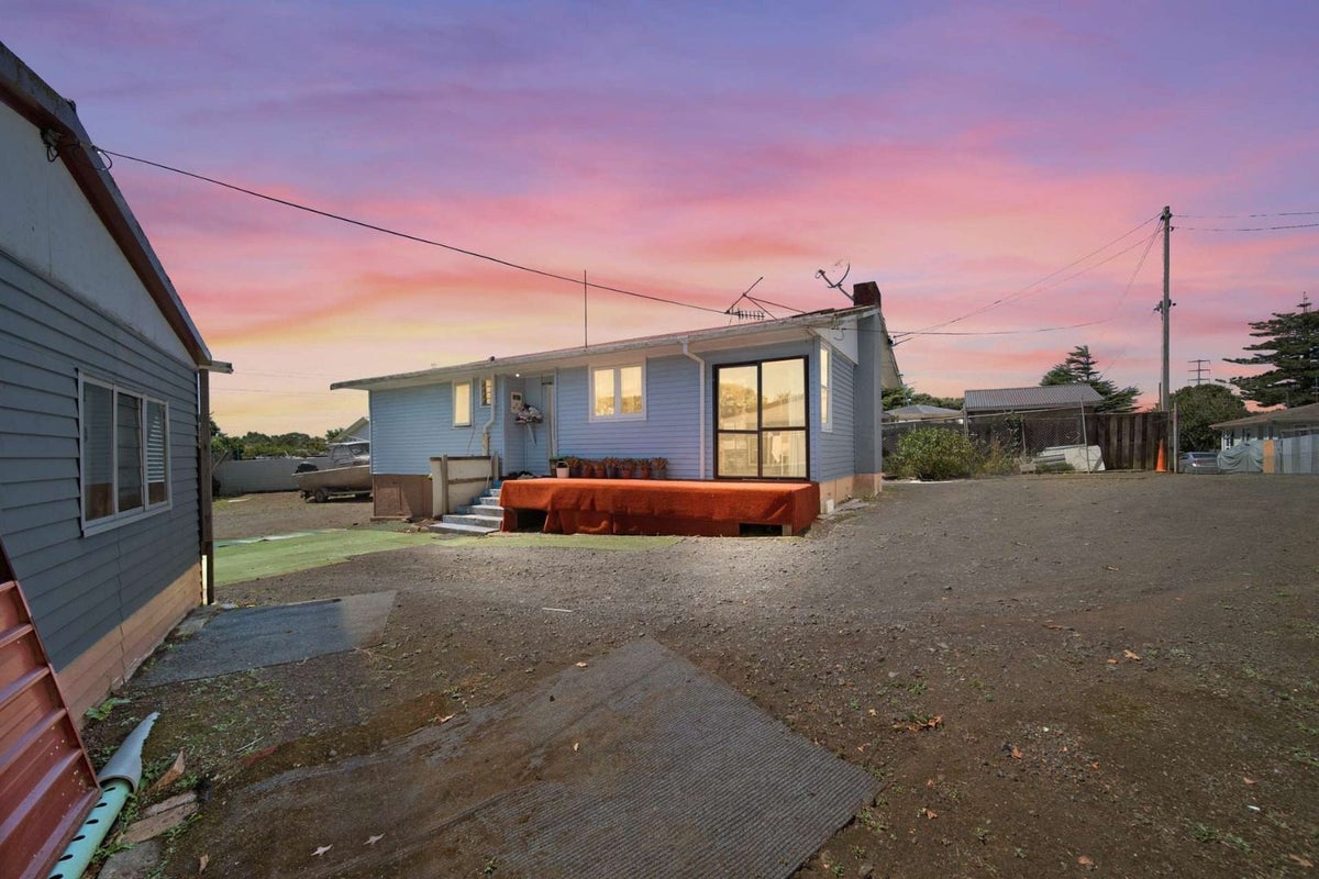 15 Whitley Crescent, Otara, Auckland - Carousel 2