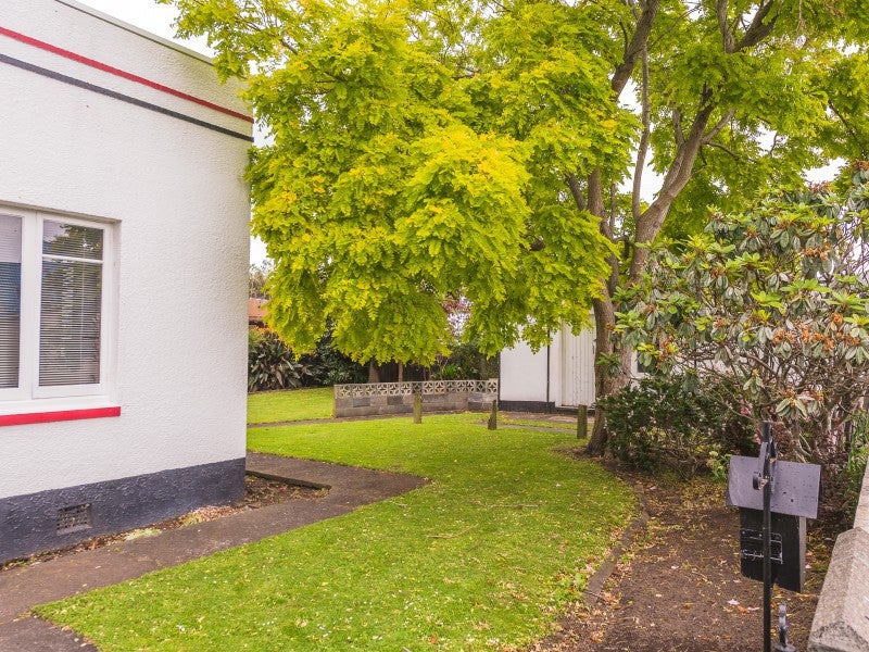 33 Moana Street, Whanganui East, Whanganui - Carousel 2