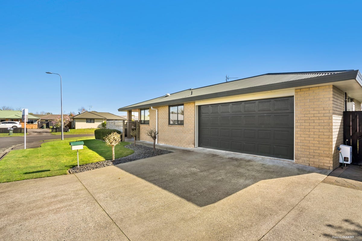 1 Ada Place, Fairview Downs, Hamilton - Carousel 14