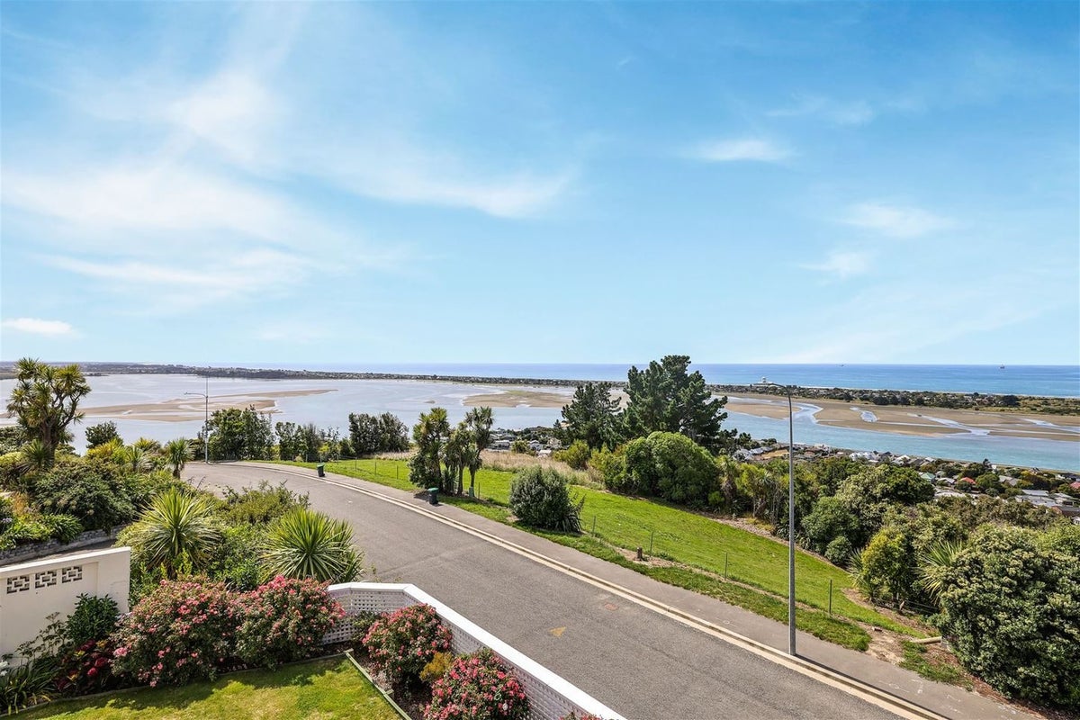 9 Dunkeld Lane, Redcliffs, Christchurch - Carousel 21