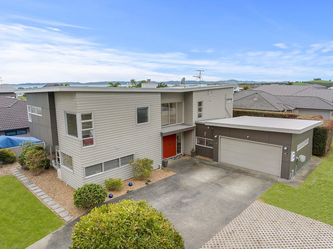 25 Constellation Avenue, Beachlands, Auckland - Carousel 1