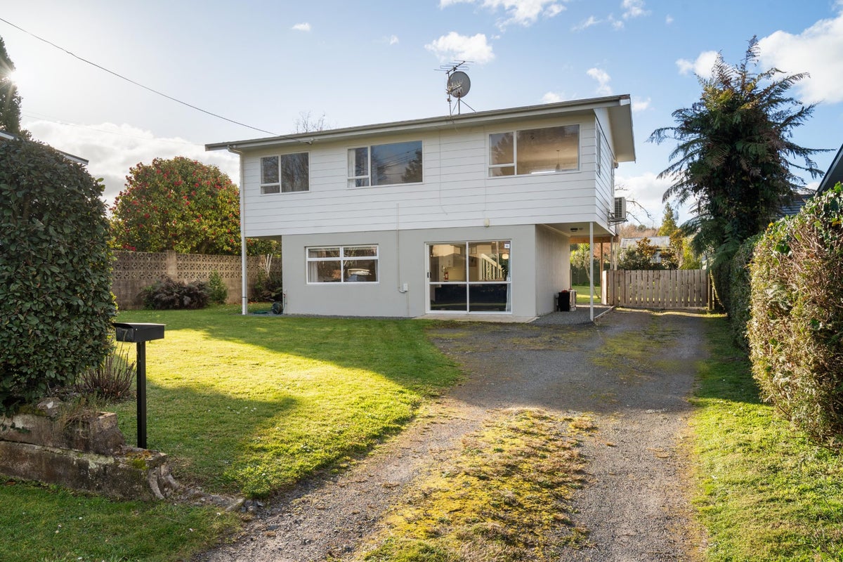 7 Egmont Road, Ngongotaha, Rotorua, Bay Of Plenty - Carousel 2