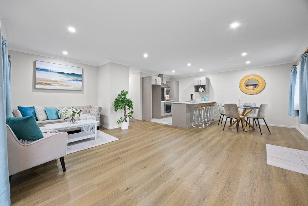 4D Virginia Street, Henderson, Auckland - Carousel 2