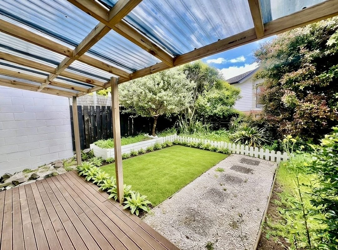 2/92 Aranui Road, Mount Wellington, Auckland - Carousel 9