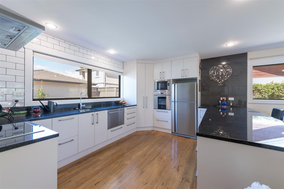 5 Di Vetro Way, The Wood, Nelson - Carousel 1