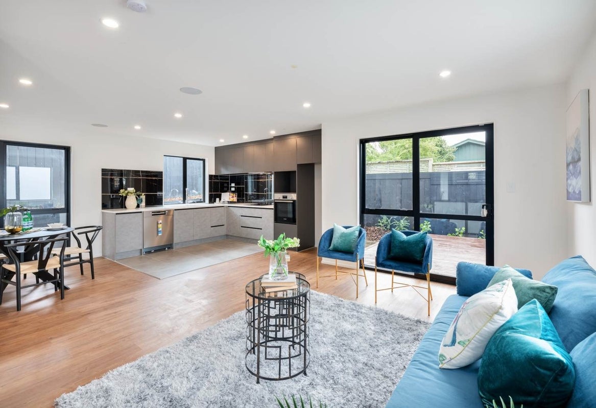 43F Bodi Place, Te Atatu South, Auckland - Carousel 2