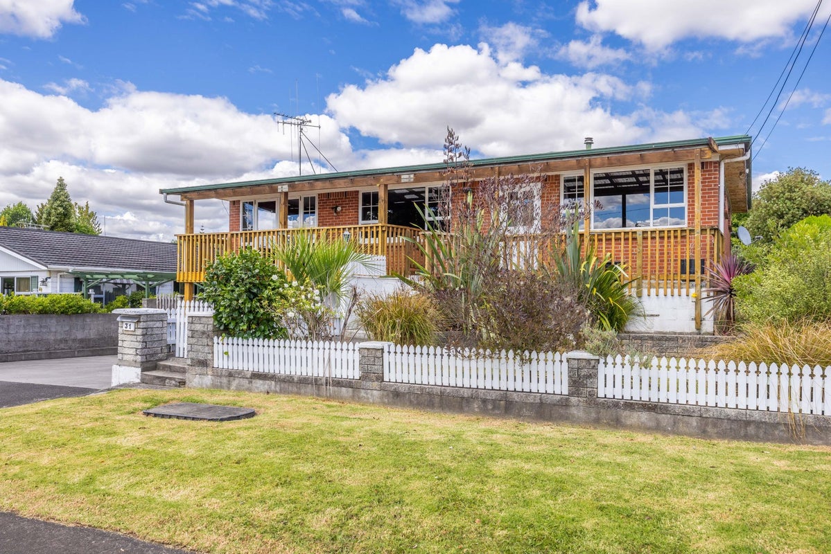 31 Mitcham Avenue, Forest Lake, Hamilton - Carousel 39