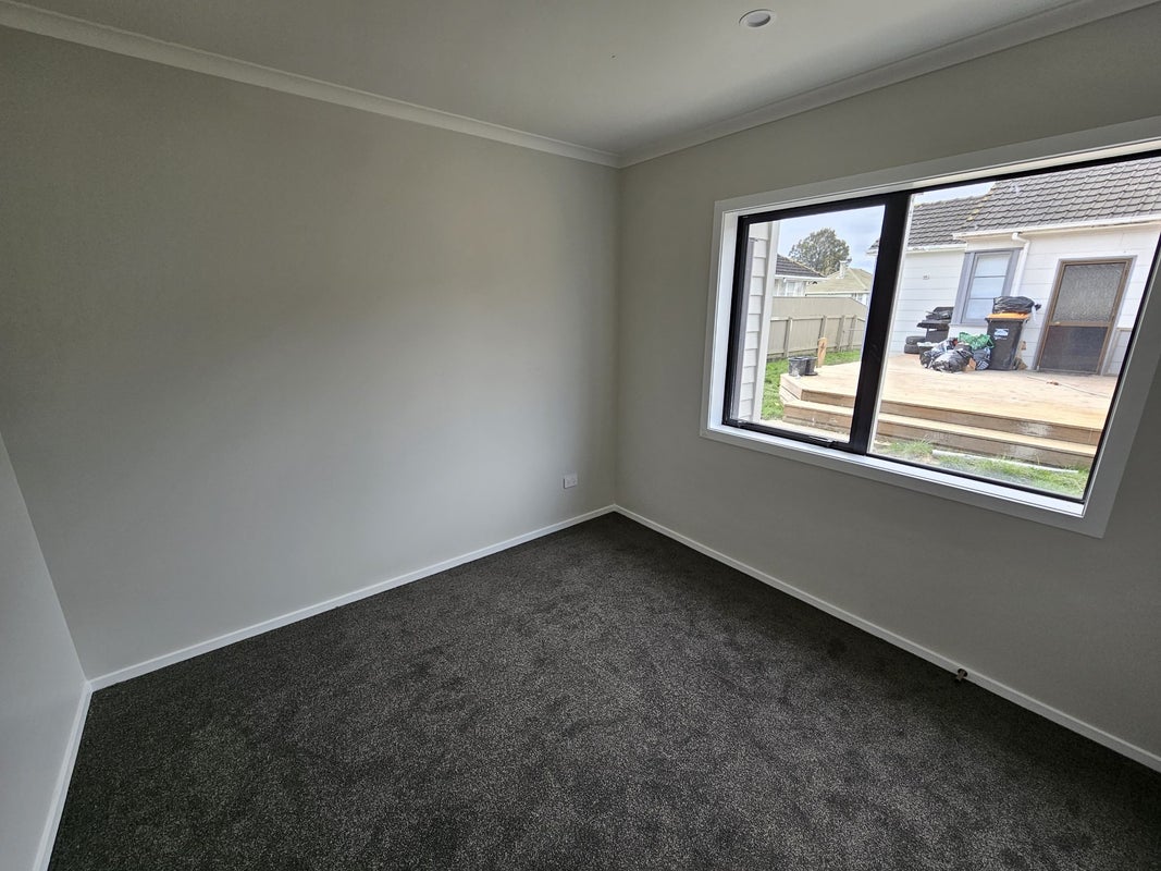 8 Upham Terrace, Roslyn, Palmerston North - Carousel 6