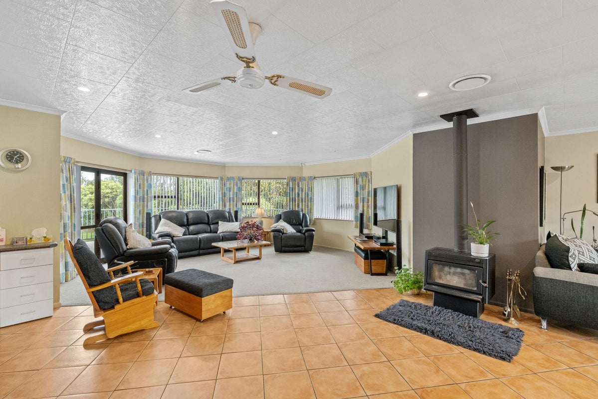 40 Gordon Place, Levin, Levin - Carousel 2