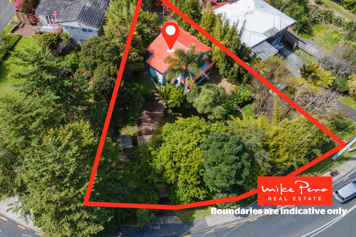 56 Atkinson Road, Titirangi, Auckland - Carousel 1