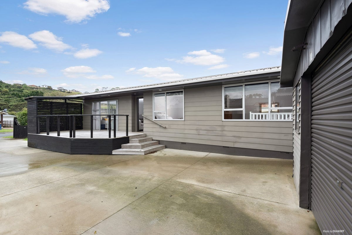 24 Camphora Place, Ranui, Auckland - Carousel 2