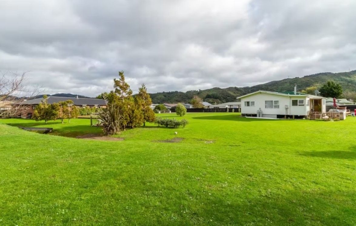 196A Wise Street, Wainuiomata, Lower Hutt - Carousel 13